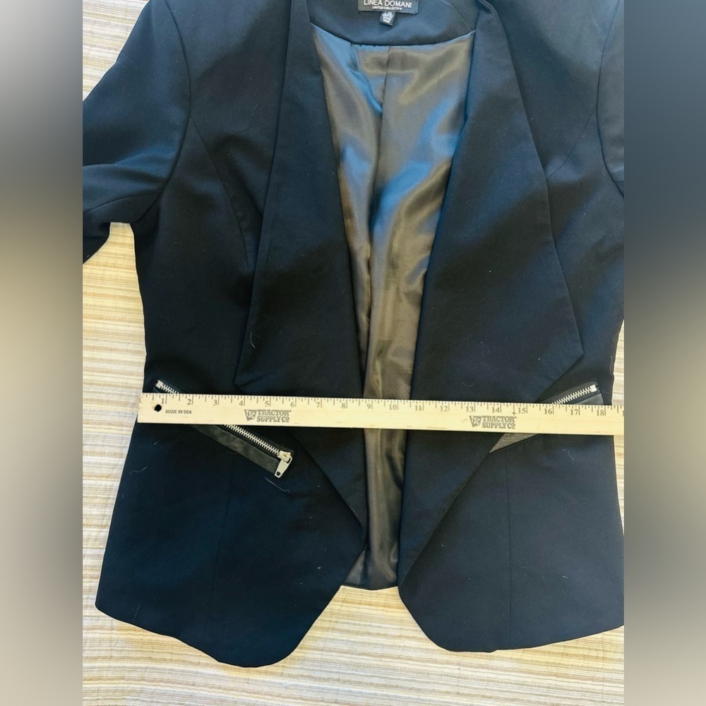 Linea Domani Black Blazer with Waterfall Front and Zipper Details, Size L - Picture 11 of 11